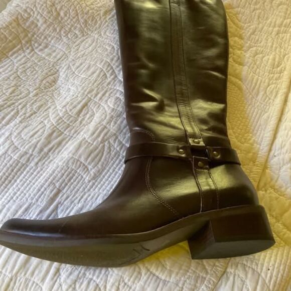 Shoes - Classic Women's Tall Brown Leather Heeled Boots